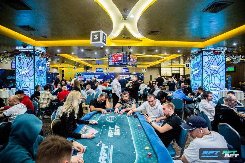Friendly Poker Club — логотип клуба